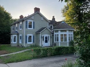 1409 Bower Hill Rd, Pittsburgh, PA 15243