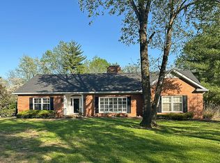 304 Sherwood Dr, Hopkinsville, KY 42240