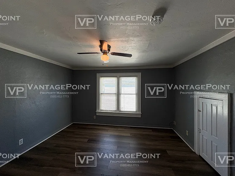 1270 Crooks St — Photo 6