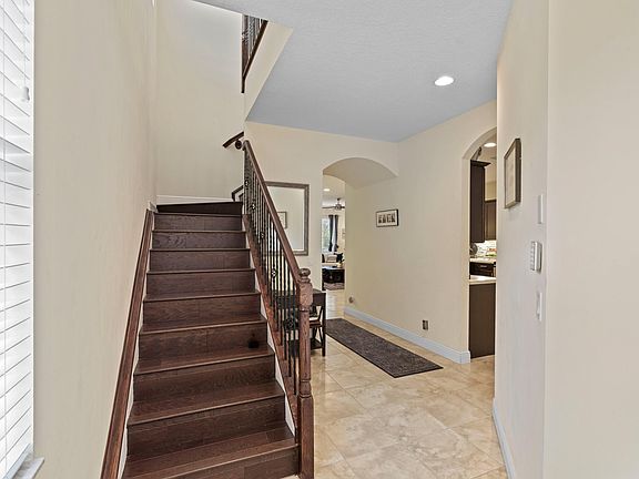4th image of 2134 Sabal Tree Court