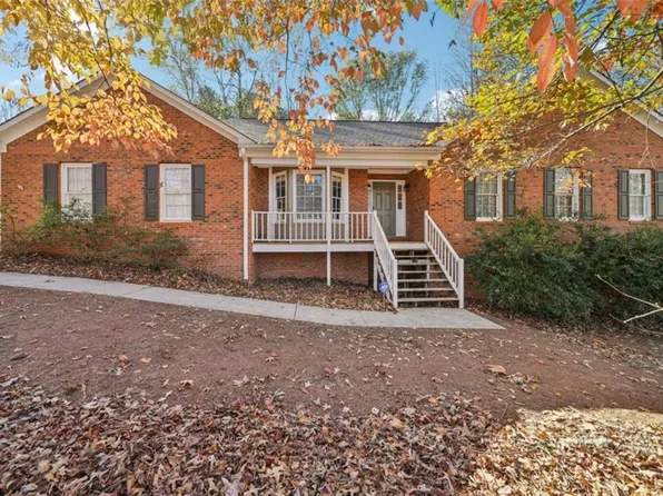 333 Lake Swan Ct, Hiram, GA 30141