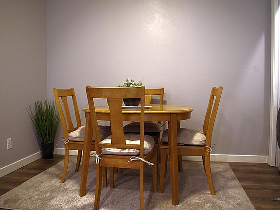 5th image of 2809 Cougar Ave