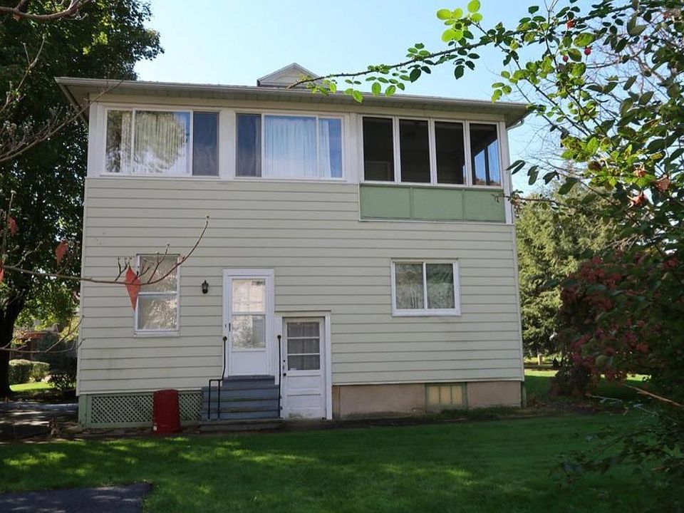 2nd image of 58 James St #58