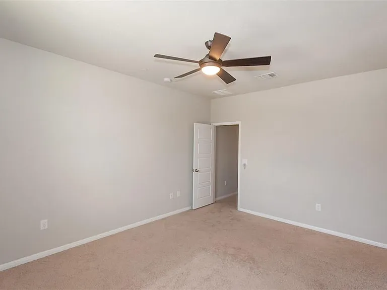 1001 Zodiac Ln #37 — Photo 17