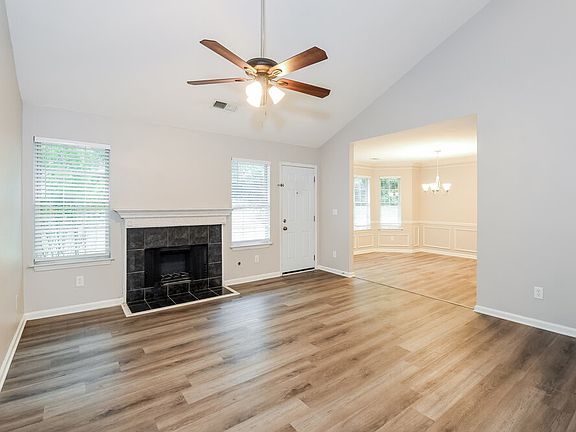 4th image of 2715 Tradd Ct