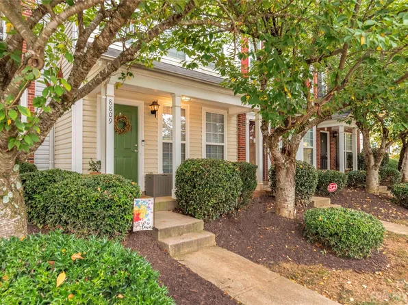 8809 Gerren Ct, Charlotte, NC 28217