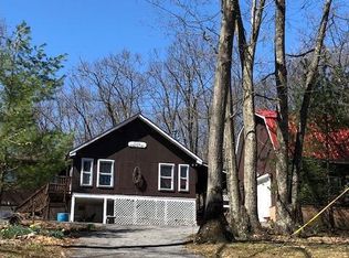 77 Trapper Ridge Ln, Hedgesville, WV 25427