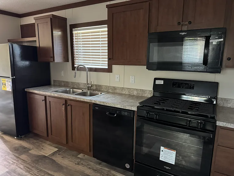 2300 Lafayette Ave #26 — Photo 14