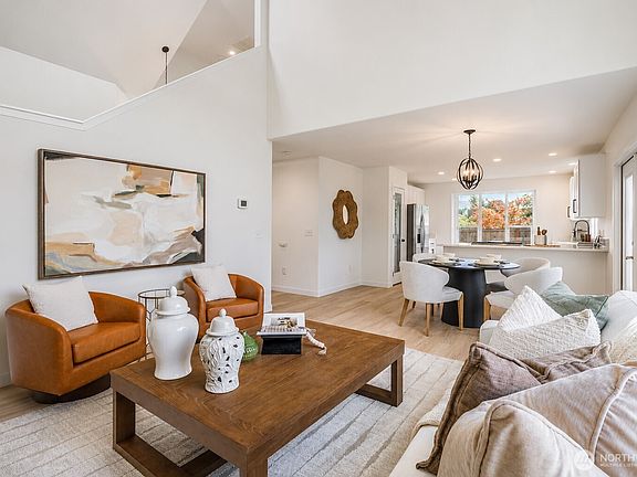 3rd image of 1502 198th Street E