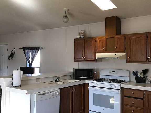 4th image of 430 Lisa Dr