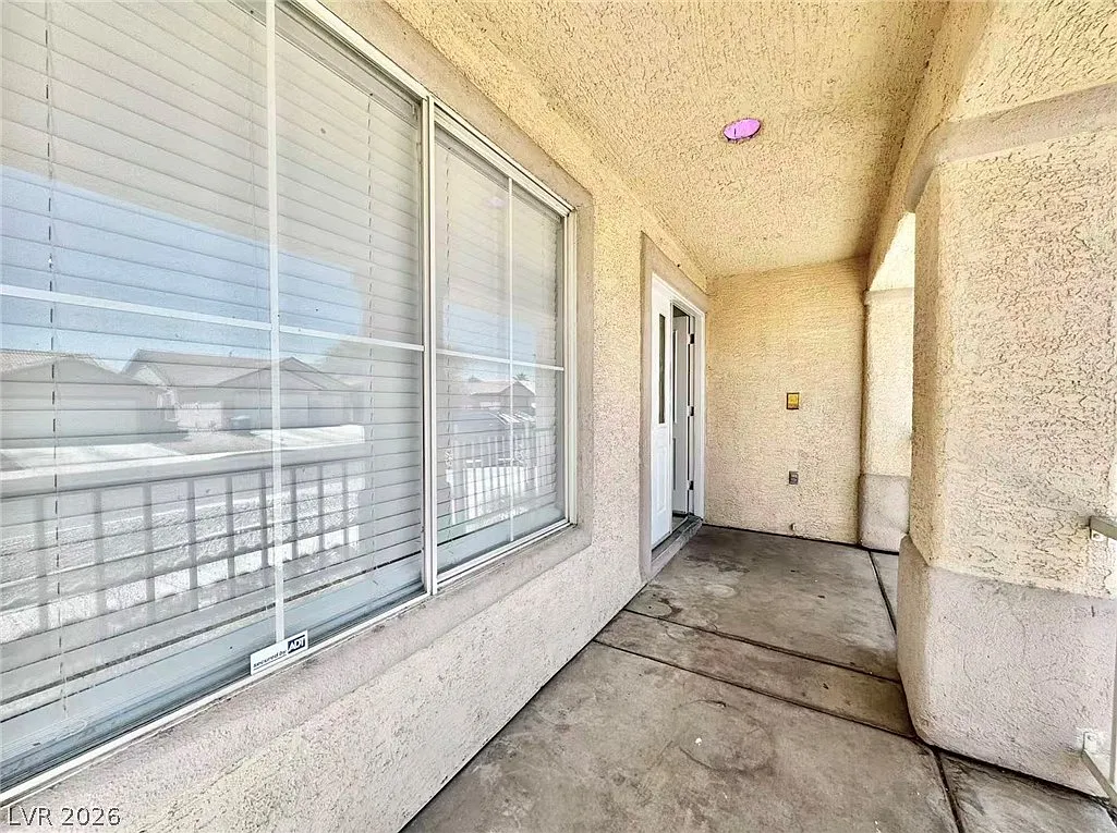 4 bed, 3.0 bath, 2578 sqft, $2,595 — Photo 3