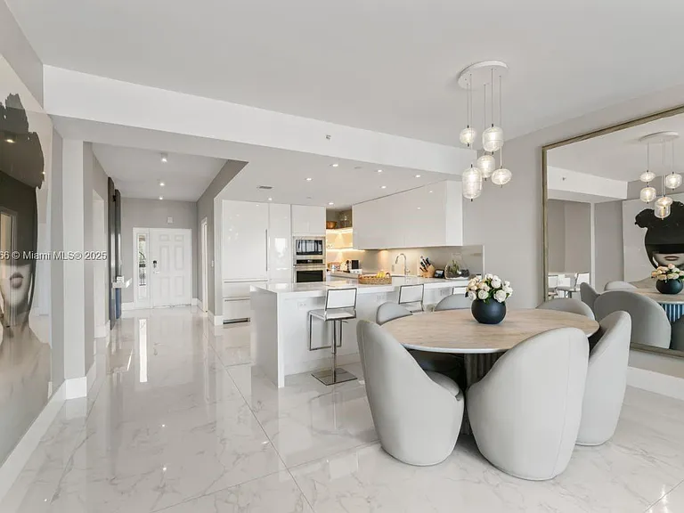 19143 Fisher Island Dr #19143 — Photo 25