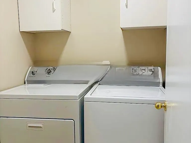 208 Purple Leaf Pl — Photo 2