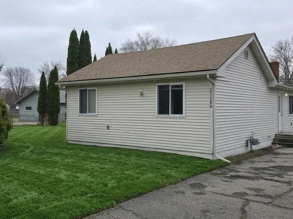 21184 Cass St, Farmington Hills, MI 48335