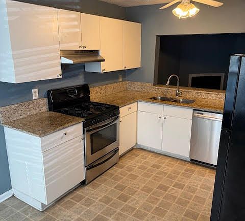 3rd image of 1205 Oakplace Dr SW #A