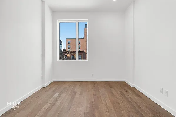 Rented by MNS | media 15