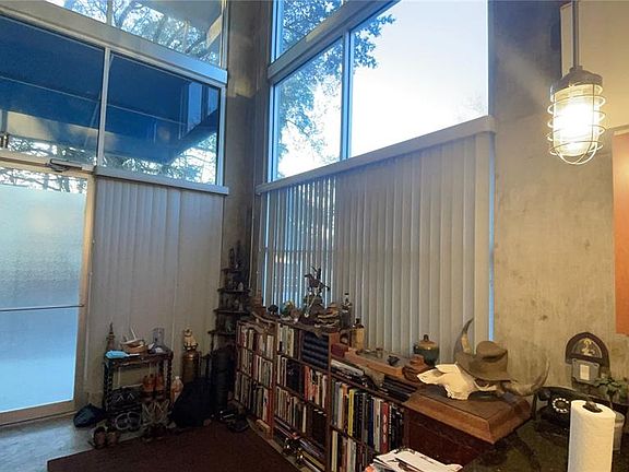 5th image of 2515 SW 35th Pl APT 120