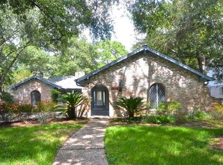 10702 Idlebrook Dr, Houston, TX 77070