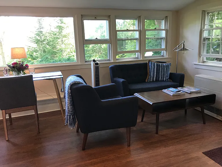 144 Russell Ave — Photo 6