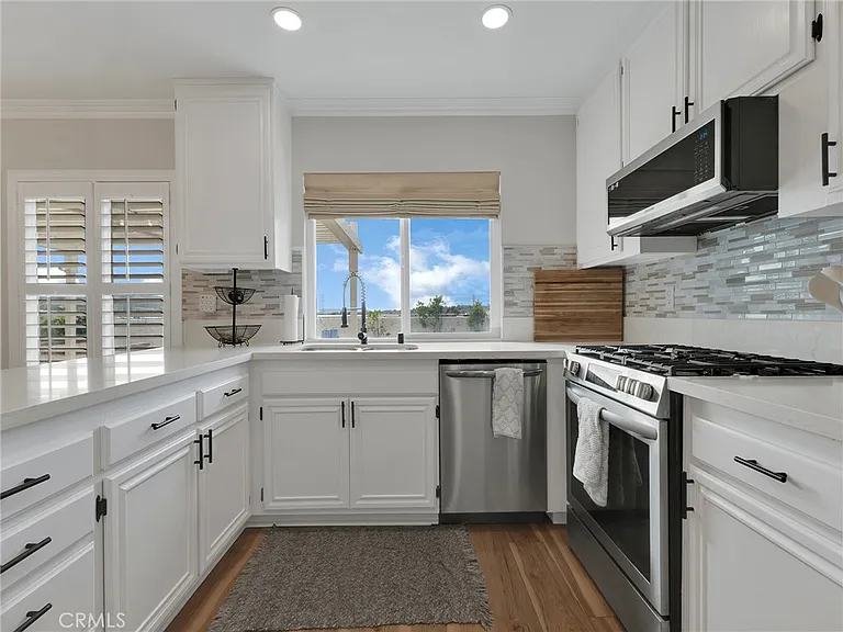 4895 N Buttercreek Rd — Photo 16