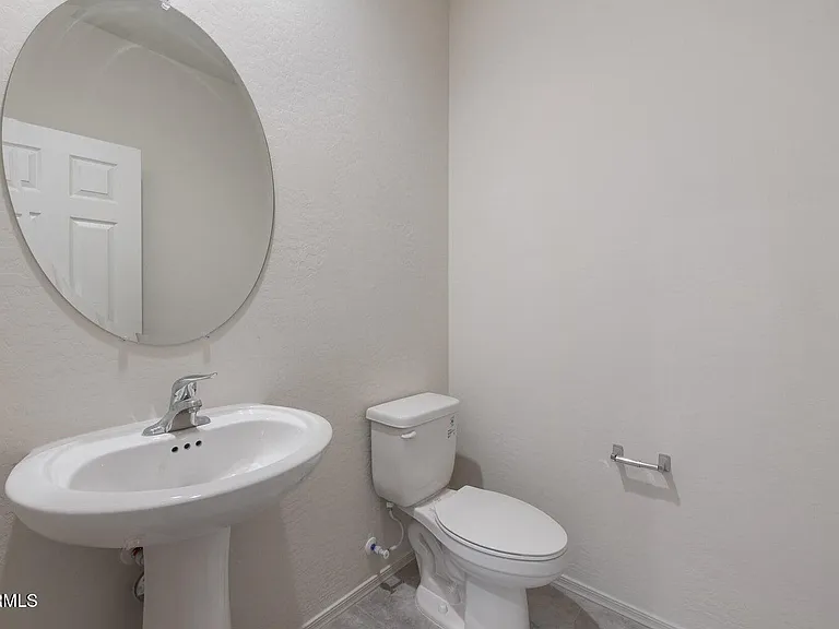 2428 S 246th Ln — Photo 7