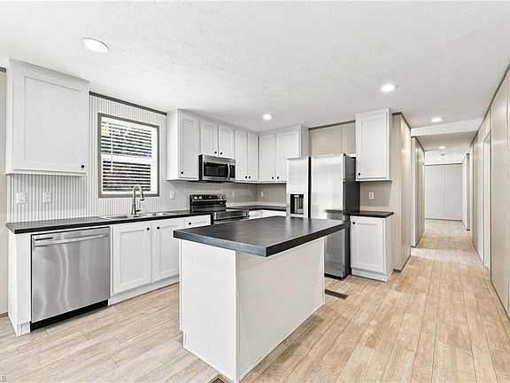 2nd image of 105 Elk Ln