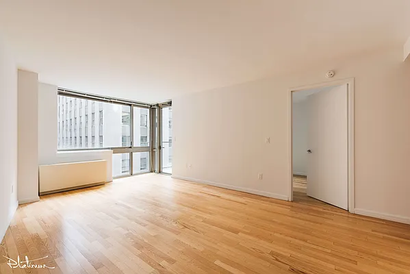 Rented by Platinum Forbes Global Properties | media 1