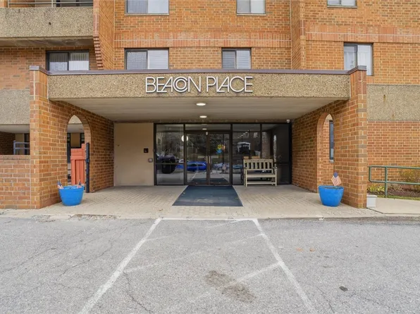 5715 Beacon St APT 213, Pittsburgh, PA 15217