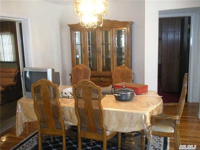 2nd image of 110 Knollwood Dr