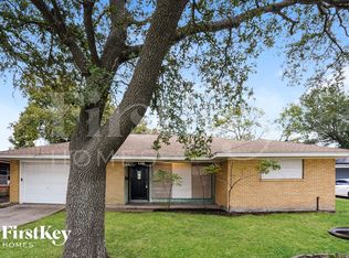 1610 13th Ave N, Texas City, TX 77590