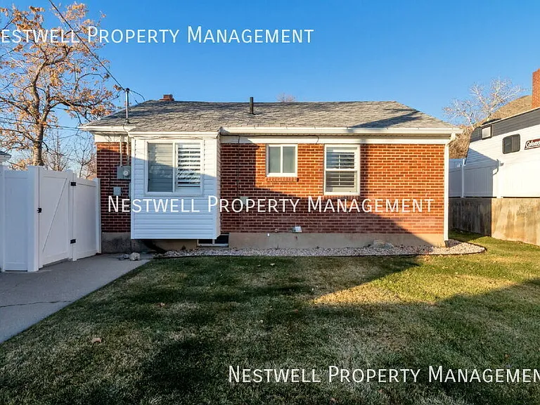 2590 E Wilmington Ave — Photo 21
