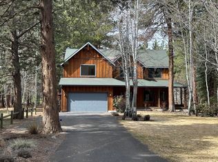 324 E Wapato Loop, Sisters, OR 97759