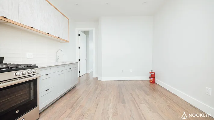 Rented by Nooklyn NYC LLC | media 11