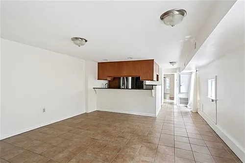 4409 Carondelet St #B Photo 1 4409 Carondelet St #B Photo 1