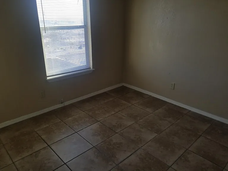12948 Jeremiah Dr #B-D — Photo 8
