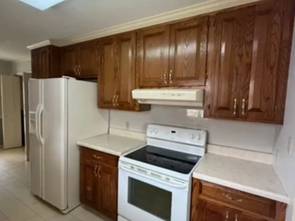 118 Country Club Dr APT B, Americus, GA 31709