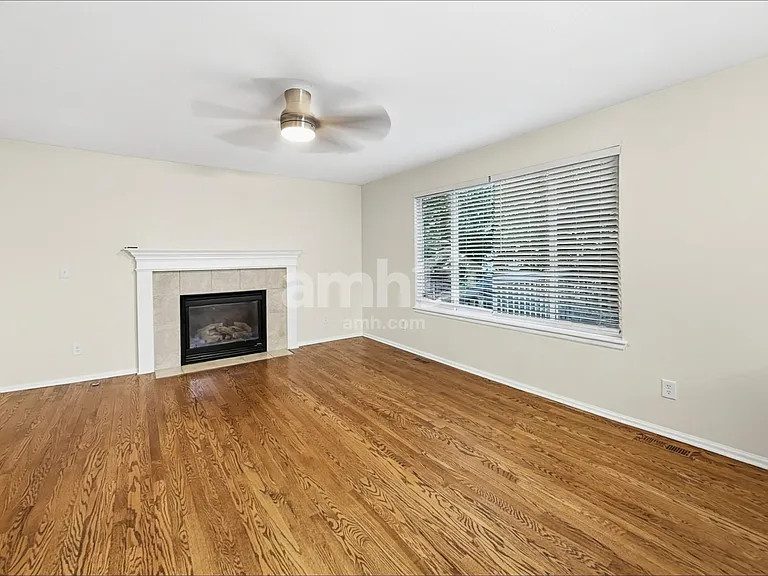 11852 Altura St — Photo 5