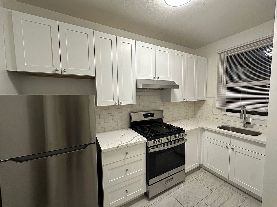 1st image of 758 Jackson St APT 205