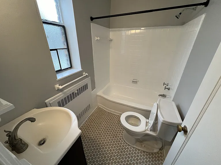 109 Lexington Ave #2 — Photo 7