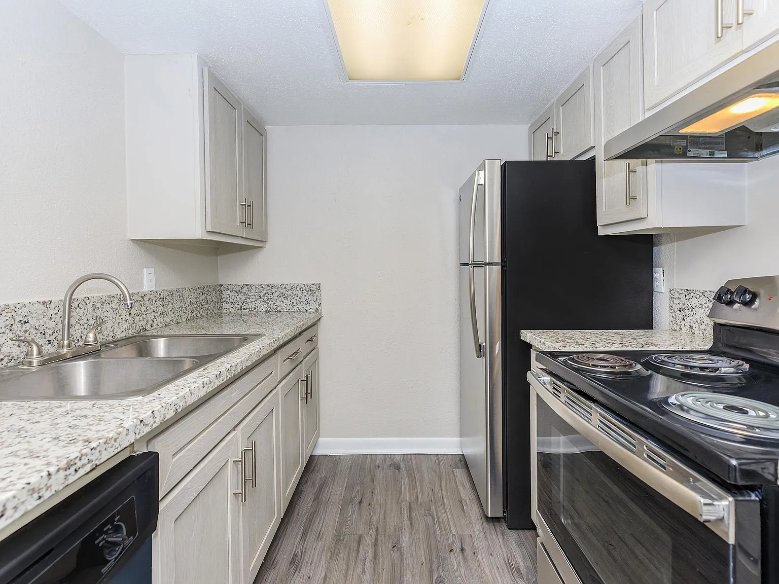 Serenity Apartments — Photo 3