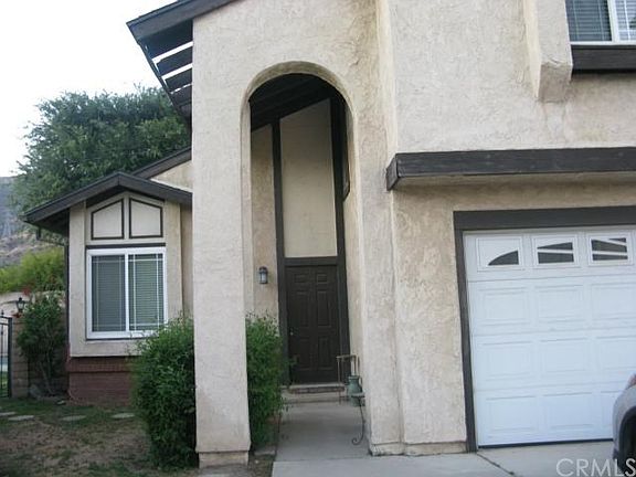 2nd image of 893 Calle Del Norte