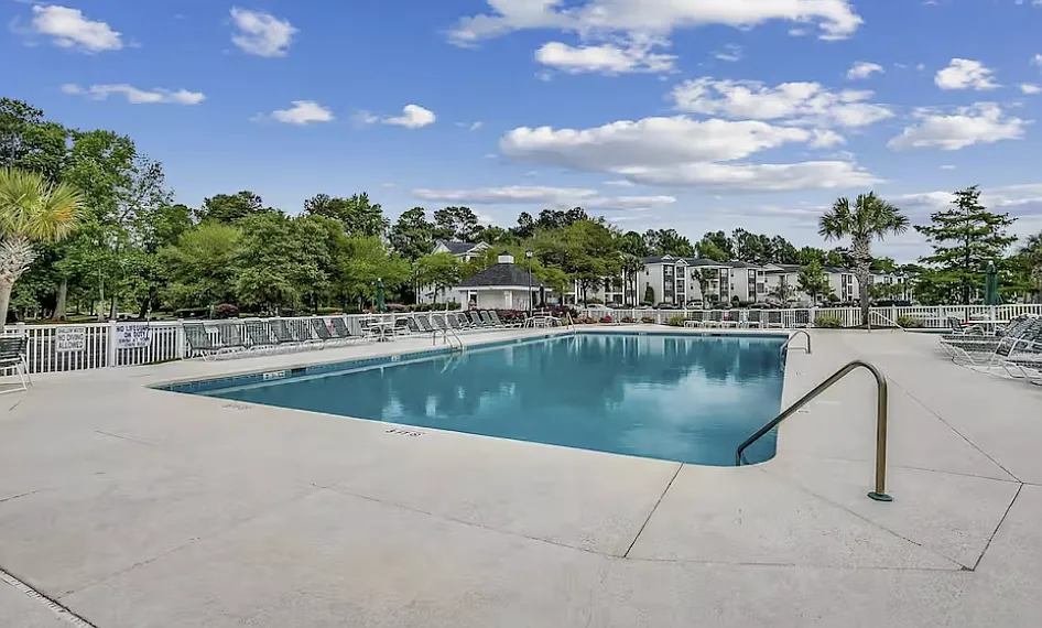 1286 River Oaks Dr #8B