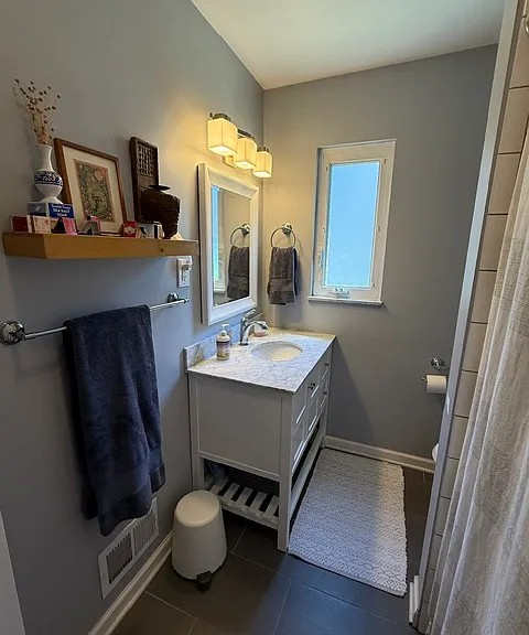 2735 Woodstock Rd — Photo 5