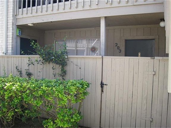 4th image of 3919 Fairmont Pkwy APT 203