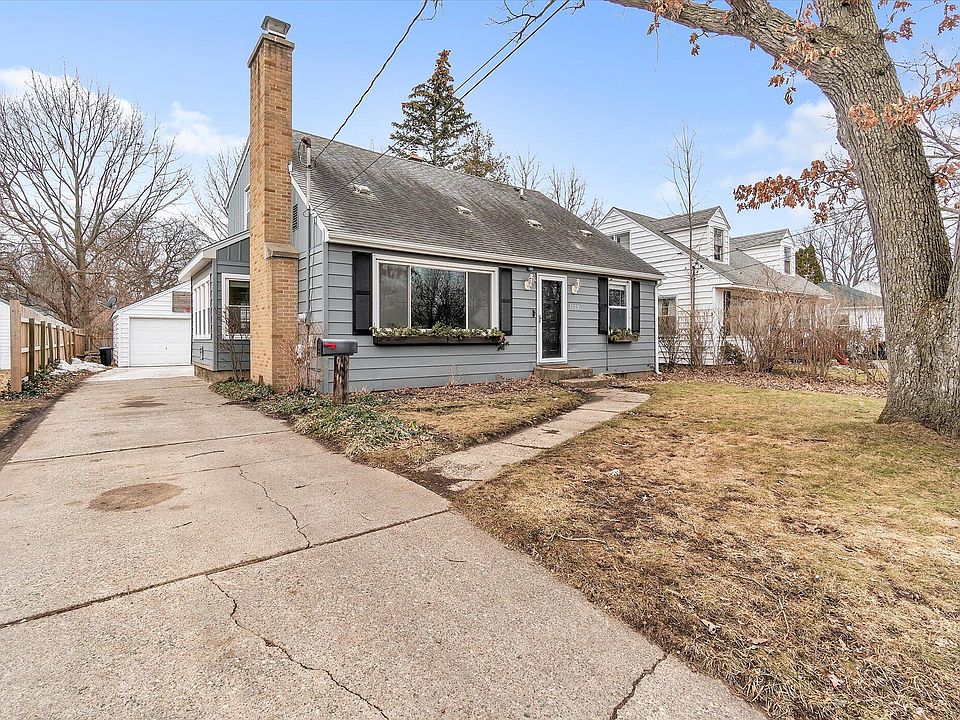 1st image of 3239 Division Ave SW