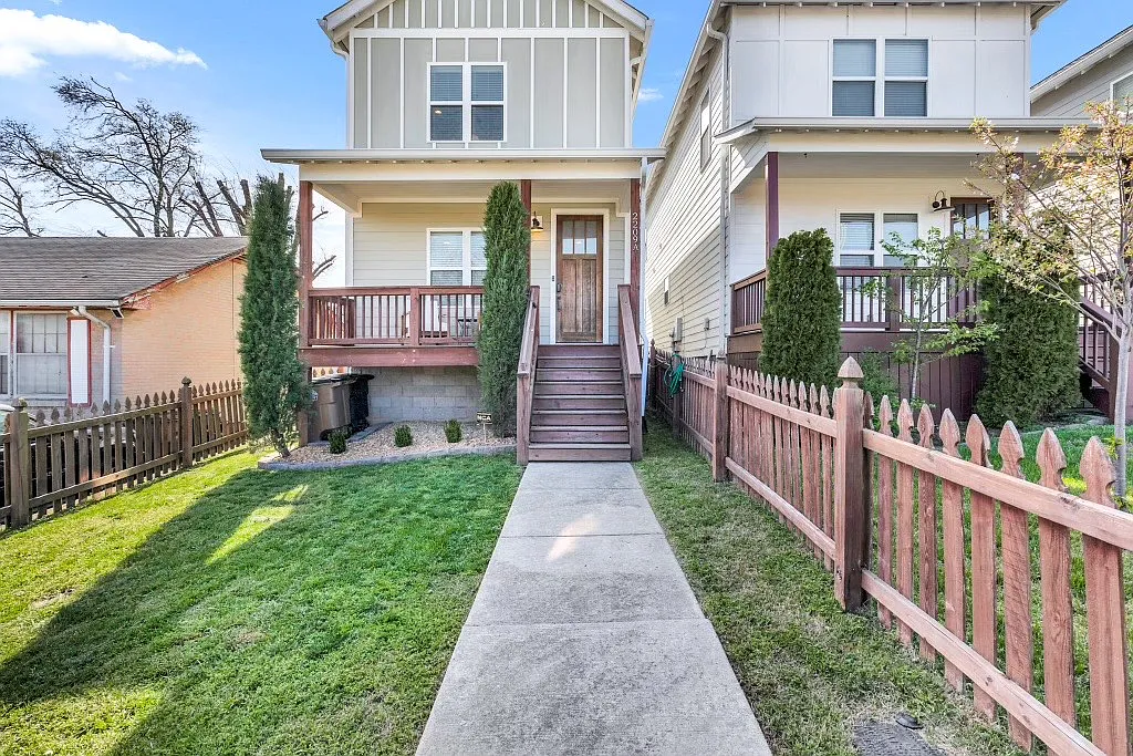 3 bed, 1564 sqft, $2,800 — Photo 1