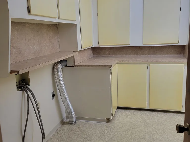 2425 Wildflower Dr — Photo 25