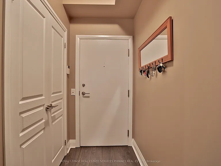 1 Hurontario St #514 — Photo 5
