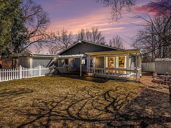3rd image of 2700 Parklake Ct