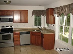 4th image of 6207 Newton Way